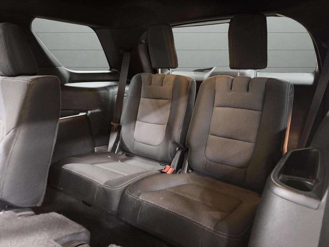 2017 Ford Explorer XLT FWD - 22950604 - 19