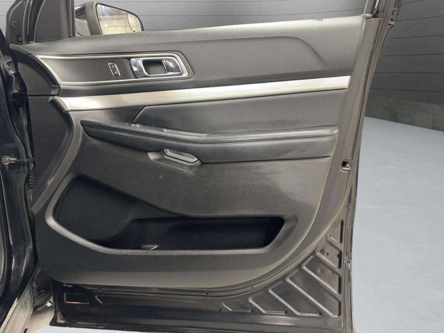 2017 Ford Explorer XLT FWD - 22950604 - 25