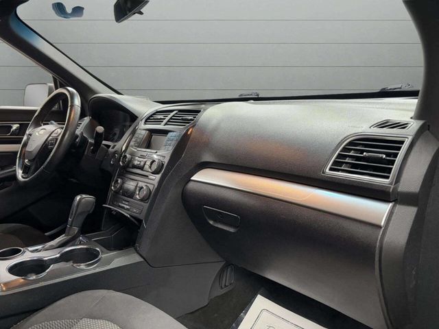 2017 Ford Explorer XLT FWD - 22950604 - 26