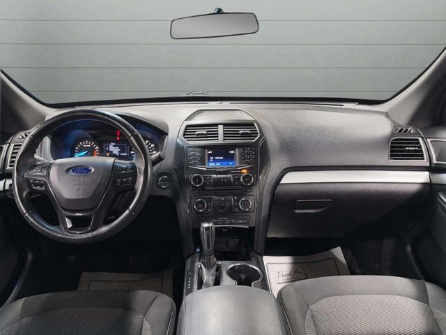 2017 Ford Explorer XLT FWD - 22950604 - 28