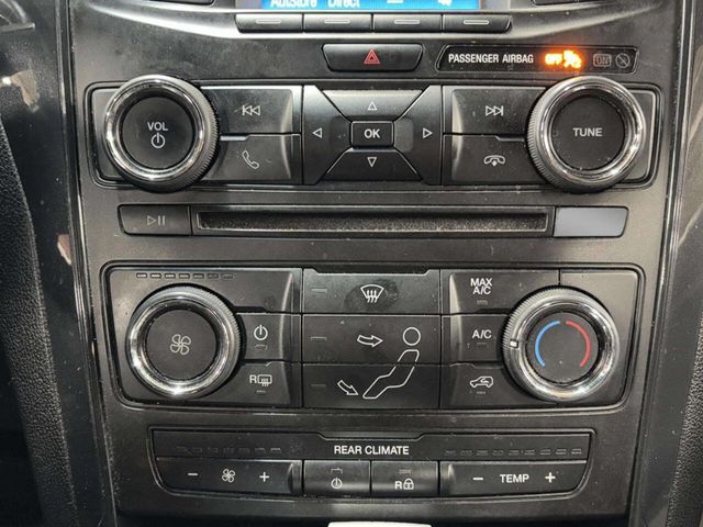 2017 Ford Explorer XLT FWD - 22950604 - 31