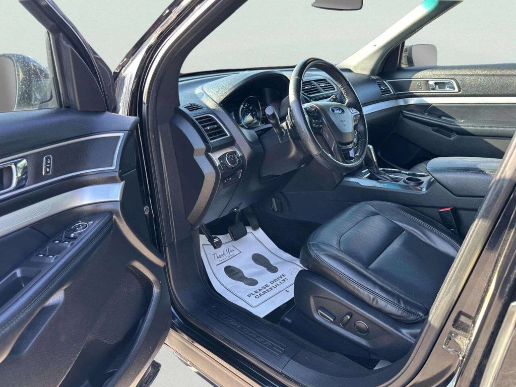 2017 Ford Explorer XLT FWD - 23050919 - 12