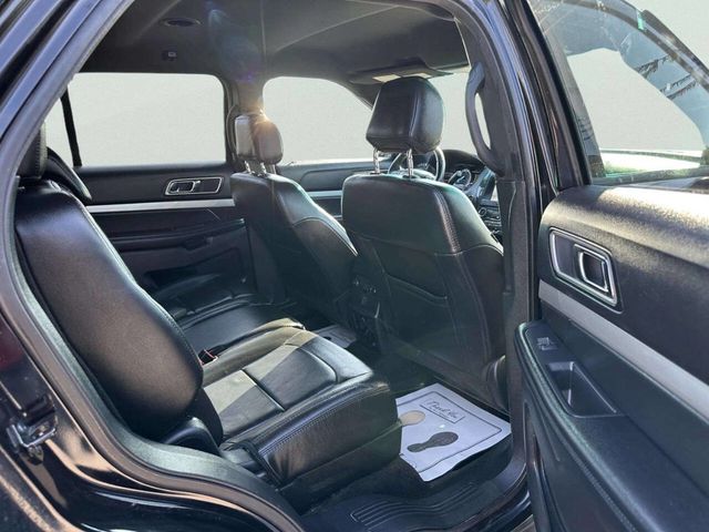 2017 Ford Explorer XLT FWD - 23050919 - 17