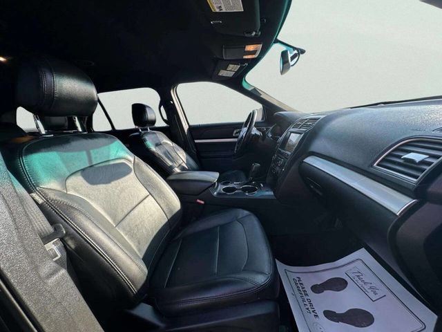 2017 Ford Explorer XLT FWD - 23050919 - 20