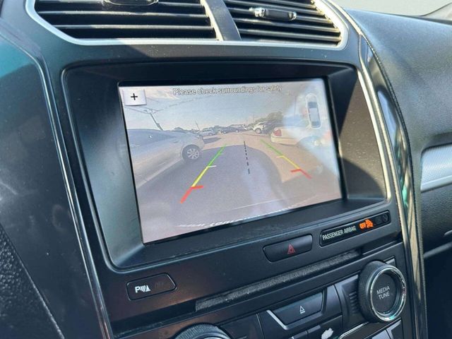 2017 Ford Explorer XLT FWD - 23050919 - 27