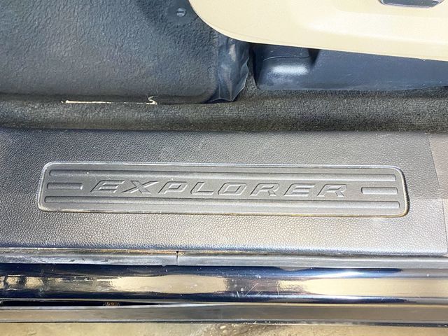 2017 Ford Explorer XLT FWD - 22938009 - 16