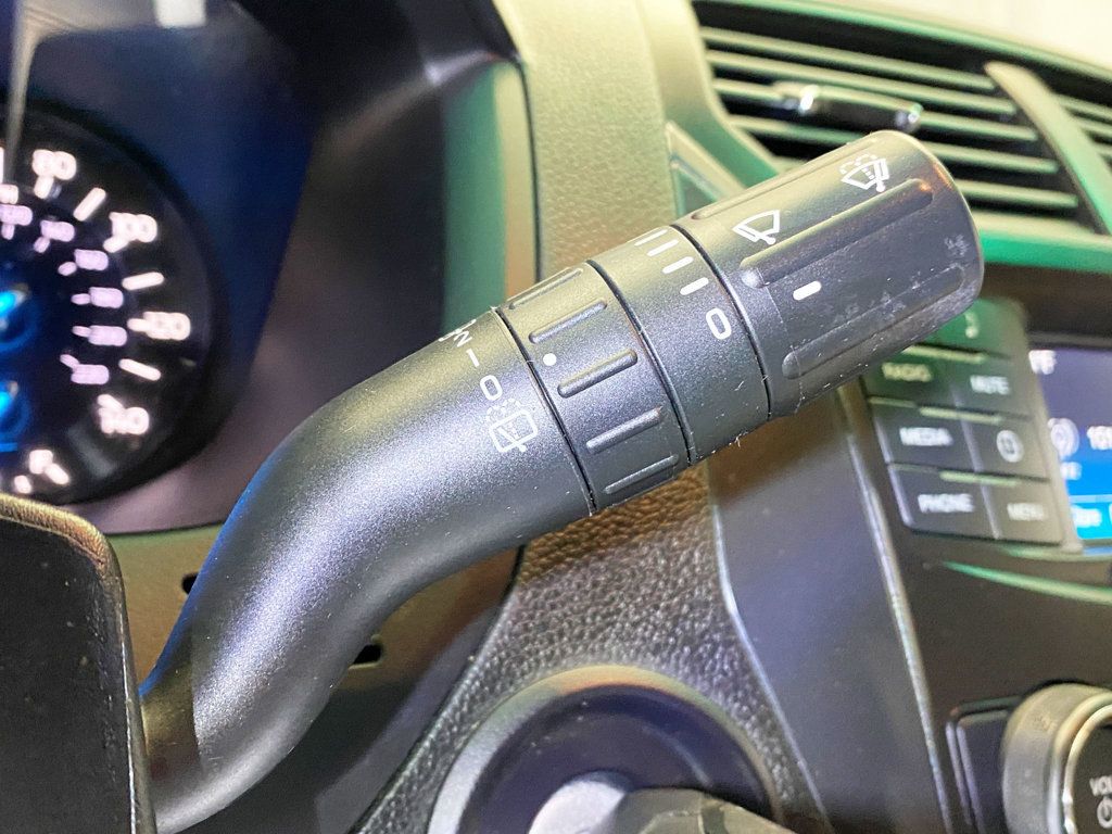 2017 Ford Explorer XLT FWD - 22938009 - 25