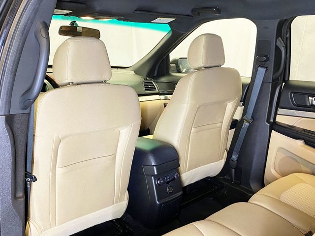 2017 Ford Explorer XLT FWD - 22938009 - 44