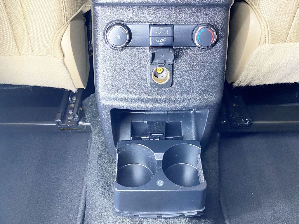 2017 Ford Explorer XLT FWD - 22938009 - 46