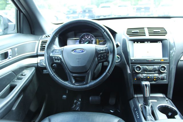 2017 Ford Explorer XLT FWD - 23043058 - 15