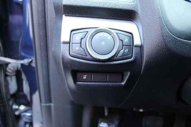 2017 Ford Explorer XLT FWD - 23043058 - 26