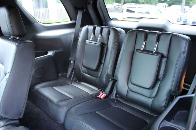 2017 Ford Explorer XLT FWD - 23043058 - 30