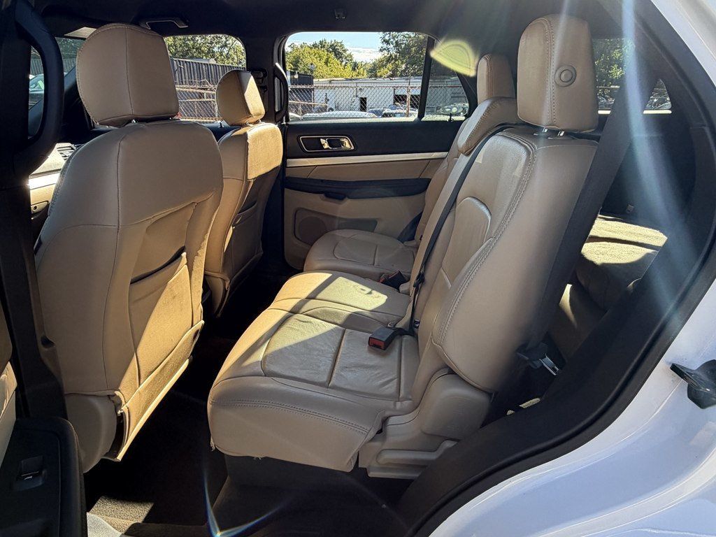 2017 Ford Explorer XLT FWD - 23088302 - 19