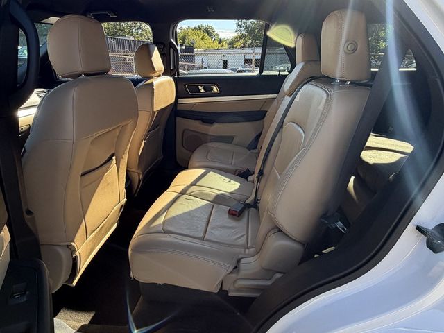2017 Ford Explorer XLT FWD - 23088302 - 19