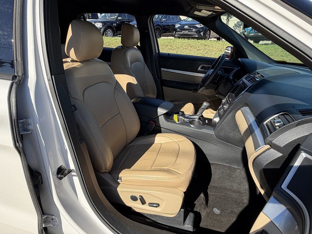 2017 Ford Explorer XLT FWD - 23088302 - 25