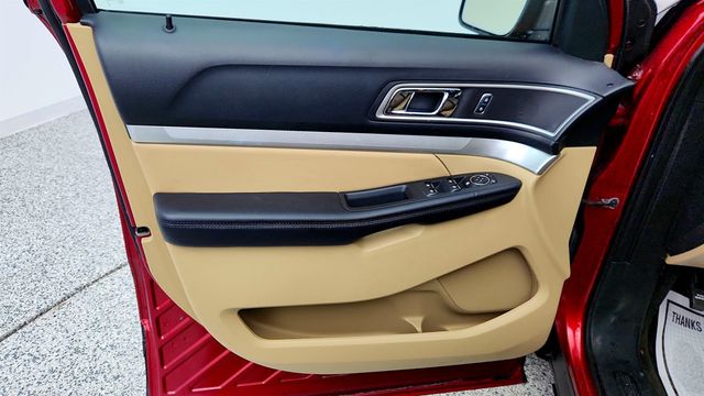 2017 Ford Explorer XLT FWD - 23000644 - 9