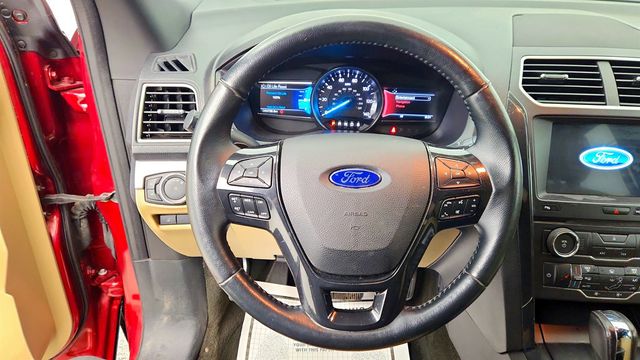 2017 Ford Explorer XLT FWD - 23000644 - 12