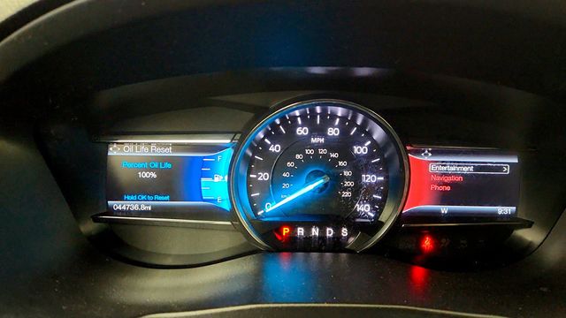 2017 Ford Explorer XLT FWD - 23000644 - 13