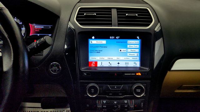 2017 Ford Explorer XLT FWD - 23000644 - 16