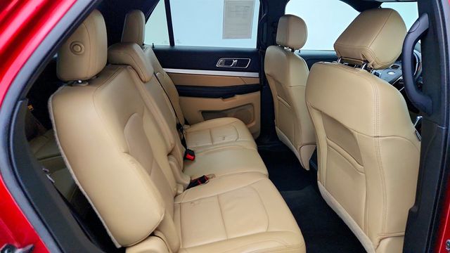 2017 Ford Explorer XLT FWD - 23000644 - 24