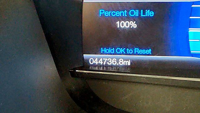 2017 Ford Explorer XLT w/ Equipment 202A, XLT Technology Bundle & 20'' Wheels - 23000644 - 14