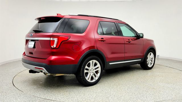 2017 Ford Explorer XLT w/ Equipment 202A, XLT Technology Bundle & 20'' Wheels - 23000644 - 4