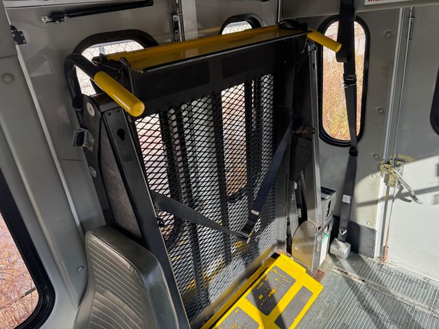 2017 Ford E-350 TurtleTop Non-CDL Wheelchair Shuttle Bus For Seniors Adults & NEMT Wheelchair Transportation - 22918621 - 44