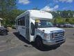 2017 Ford E-450 Cutaway  - 22914012 - 0
