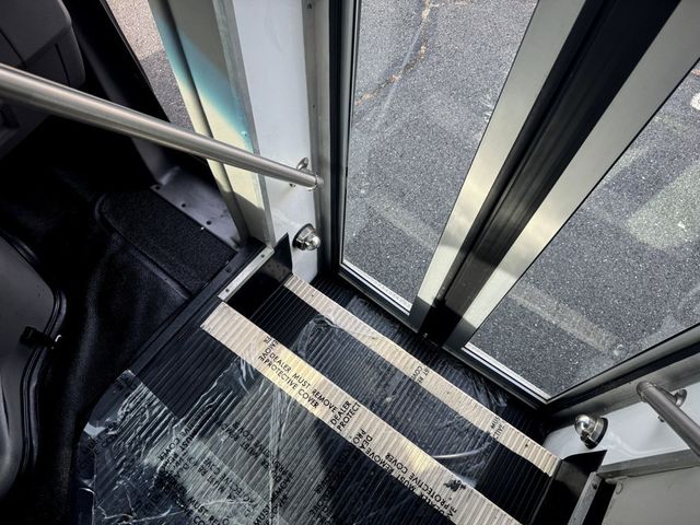 2017 Ford E-450 Cutaway 24 Passenger Shuttle Bus For Tours Charters Activity & Church Transportation - 22915162 - 20