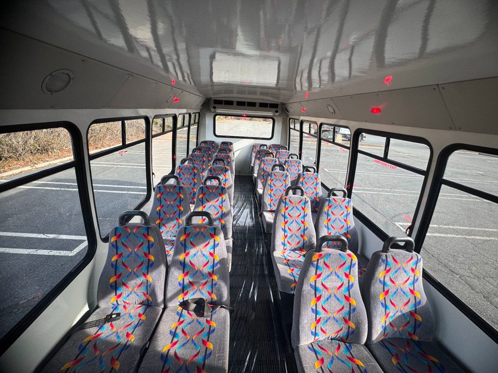 2017 Ford E-450 Cutaway 24 Passenger Shuttle Bus For Tours Charters Activity & Church Transportation - 22915162 - 21