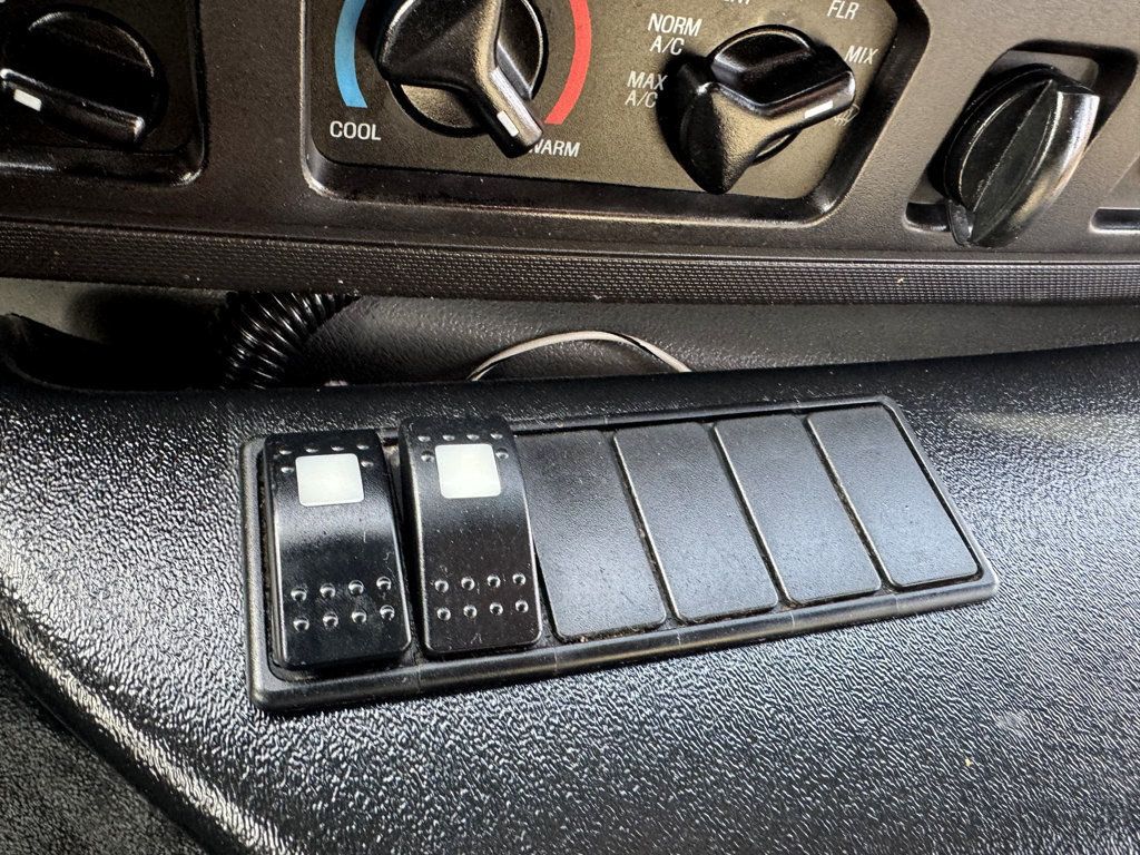 2017 Ford E-450 Cutaway 24 Passenger Shuttle Bus For Tours Charters Activity & Church Transportation - 22915162 - 30