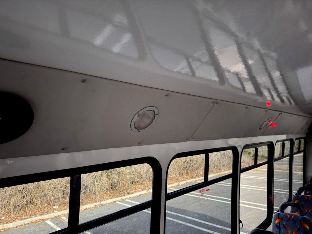 2017 Ford E-450 Cutaway 24 Passenger Shuttle Bus For Tours Charters Activity & Church Transportation - 22915162 - 33