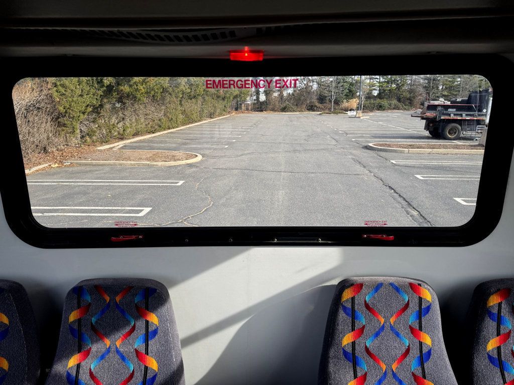 2017 Ford E-450 Cutaway 24 Passenger Shuttle Bus For Tours Charters Activity & Church Transportation - 22915162 - 35