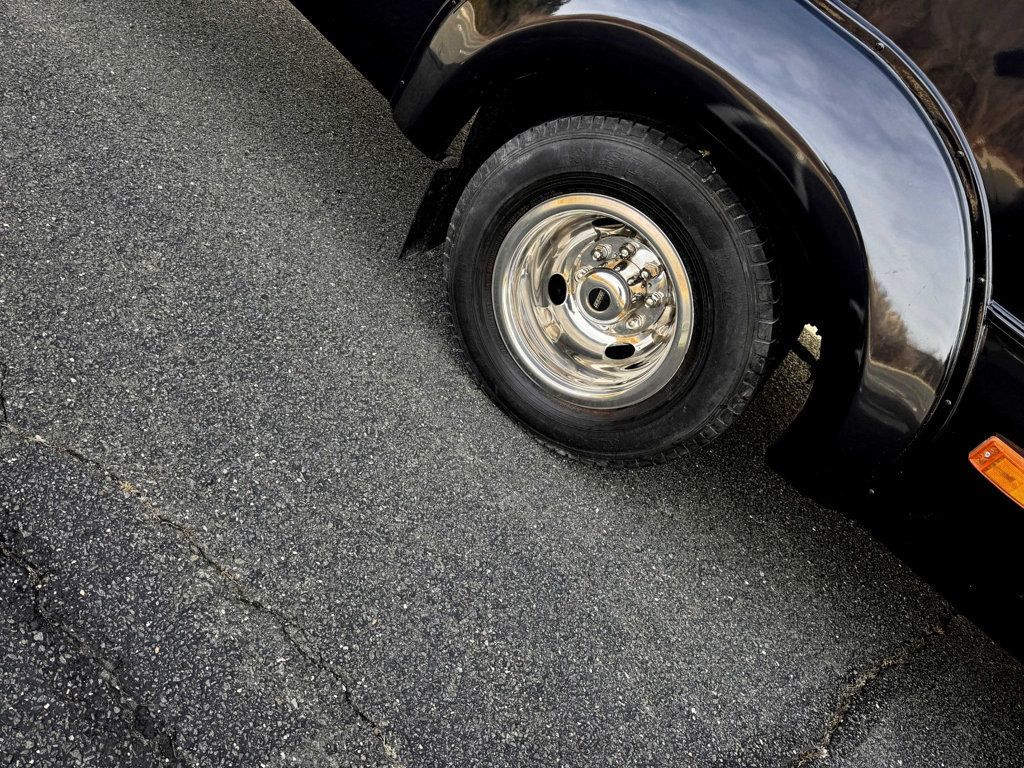 2017 Ford E-450 Cutaway 24 Passenger Shuttle Bus For Tours Charters Activity & Church Transportation - 22915162 - 37