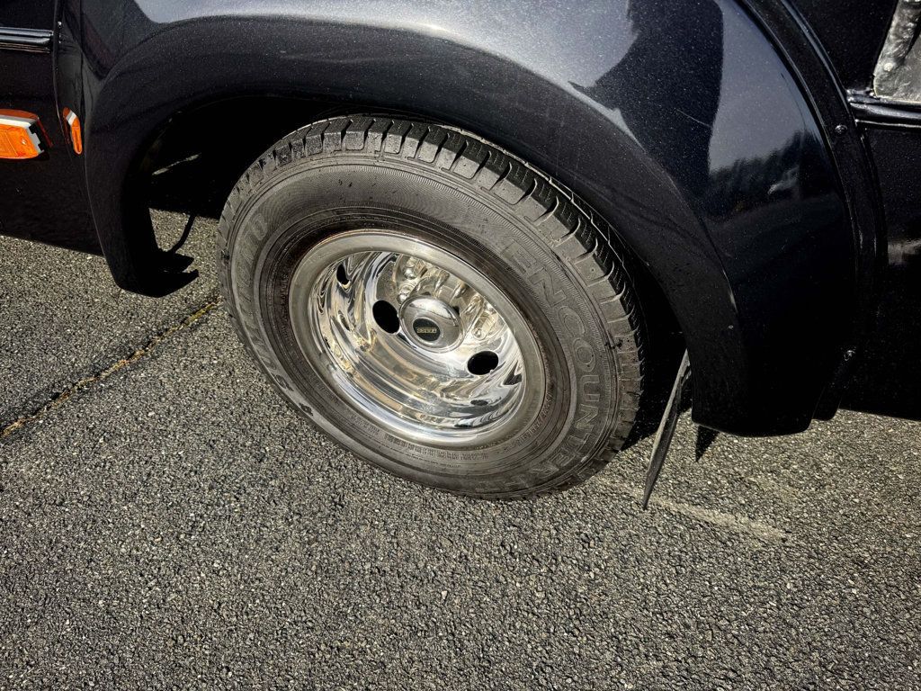 2017 Ford E-450 Cutaway 24 Passenger Shuttle Bus For Tours Charters Activity & Church Transportation - 22915162 - 38