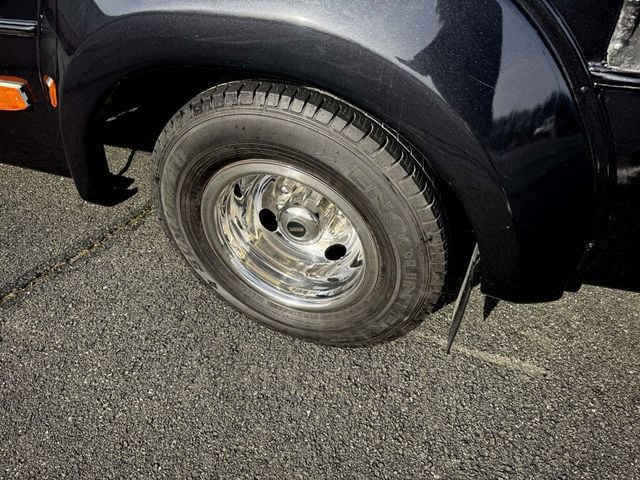 2017 Ford E-450 Cutaway 24 Passenger Shuttle Bus For Tours Charters Activity & Church Transportation - 22915162 - 38