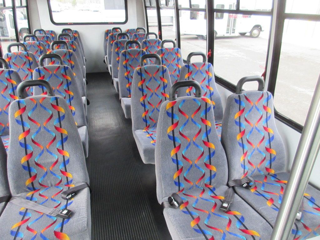 2017 Ford E-450 Cutaway 24 Passenger Starcraft Shuttle Bus For Tours Charters Activity & Church Transportation - 22915162 - 9