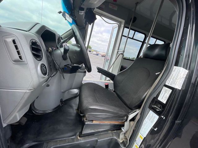 2017 Ford E-450 Cutaway 24 Passenger Starcraft Shuttle Bus For Tours Charters Activity & Church Transportation - 22915162 - 5