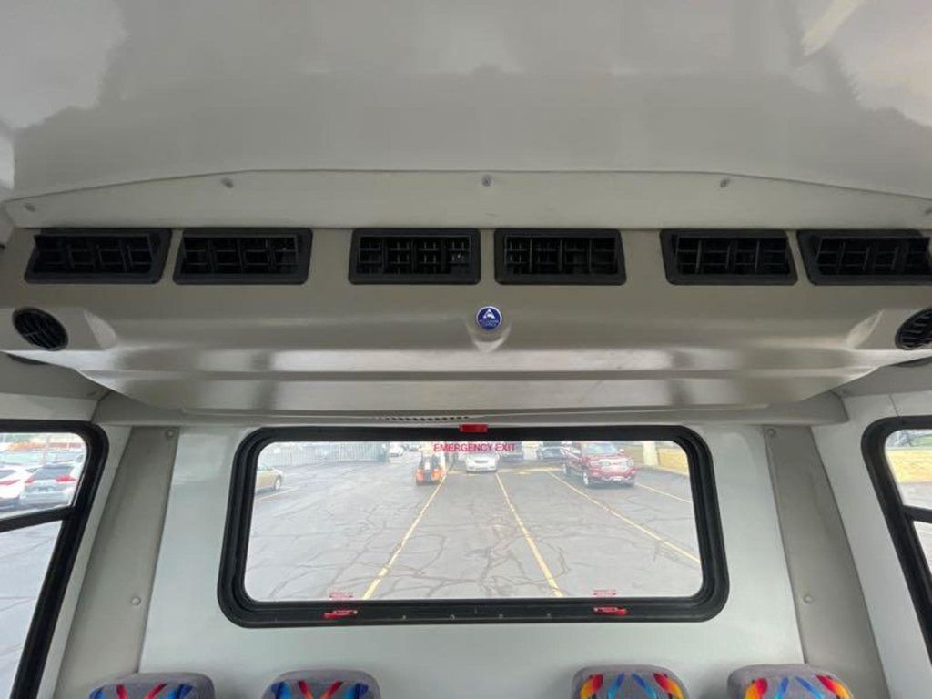 2017 Ford E-450 Cutaway 24 Passenger Starcraft Shuttle Bus For Tours Charters Activity & Church Transportation - 22915162 - 7