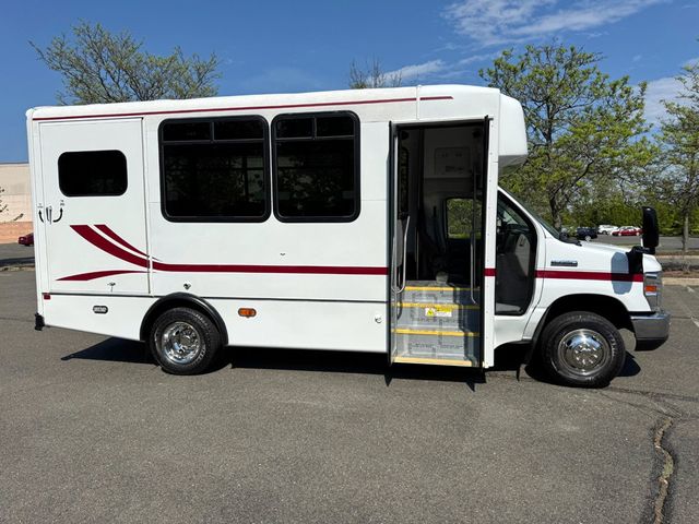 2017 Ford E-450 Non-CDL Wheelchair Shuttle Bus For Sale For Adults Medical Transport Mobility ADA Handicapped - 22914012 - 2