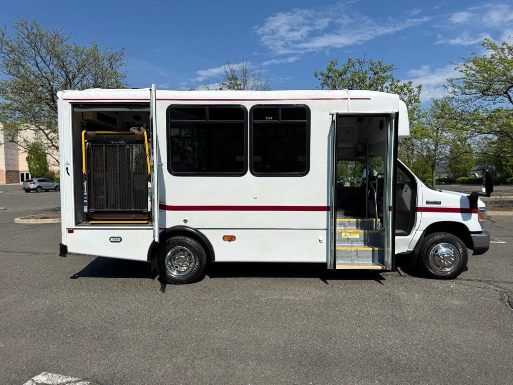 2017 Ford E-450 Non-CDL Wheelchair Shuttle Bus For Sale For Adults Medical Transport Mobility ADA Handicapped - 22914012 - 3