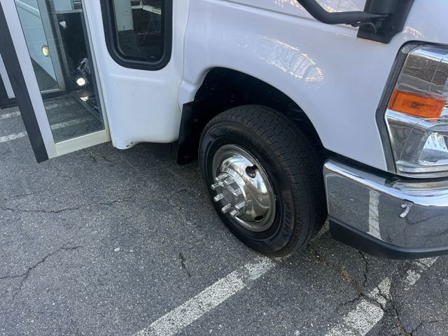 2017 Ford E-450 Non-CDL Wheelchair Shuttle Bus For Sale For Adults Medical Transport Mobility ADA Handicapped - 22914012 - 47