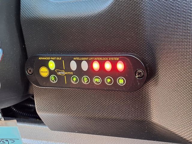 2017 Ford E-Series Cutaway 13 +3 Passenger Shuttle Bus w/Wheelchair - 23002342 - 31