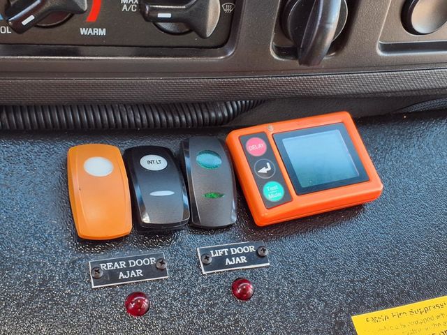 2017 Ford E-Series Cutaway 13 +3 Passenger Shuttle Bus w/Wheelchair - 23002342 - 32