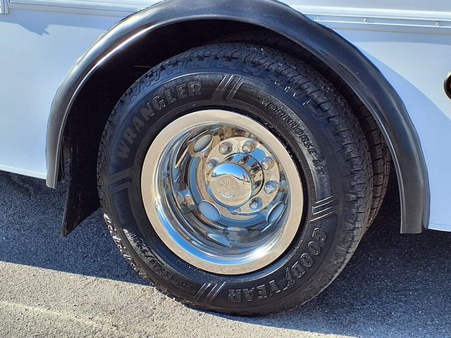 2017 Ford E-Series Cutaway 13 +3 Passenger Shuttle Bus w/Wheelchair - 23002342 - 41