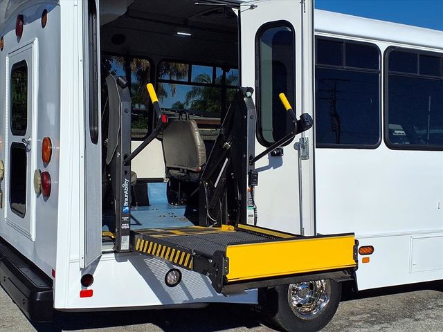 2017 Ford E-Series Cutaway 13 Passenger Shuttle Bus w/Wheelchair - 22929596 - 12