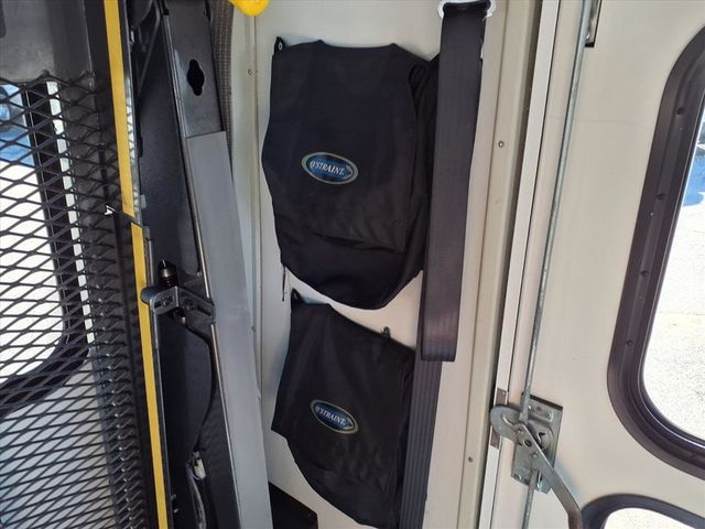 2017 Ford E-Series Cutaway 13 Passenger Shuttle Bus w/Wheelchair - 22929596 - 20