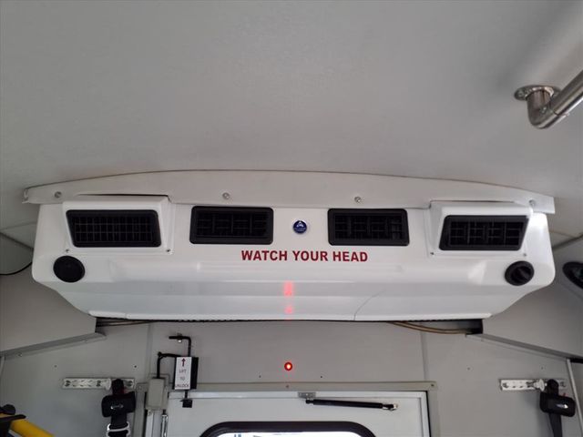 2017 Ford E-Series Cutaway 13 Passenger Shuttle Bus w/Wheelchair - 22929596 - 21