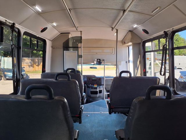 2017 Ford E-Series Cutaway 13 Passenger Shuttle Bus w/Wheelchair - 22929596 - 22