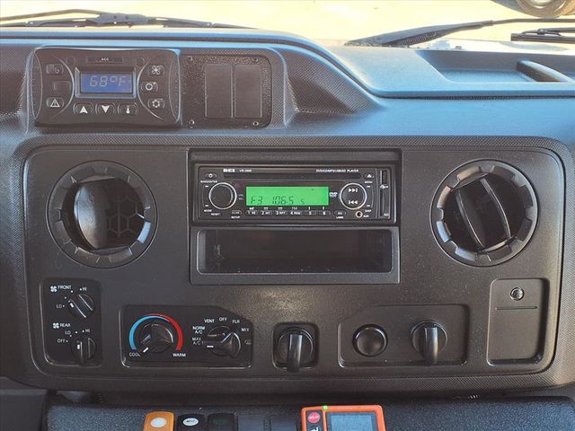 2017 Ford E-Series Cutaway 13 Passenger Shuttle Bus w/Wheelchair - 22929596 - 26